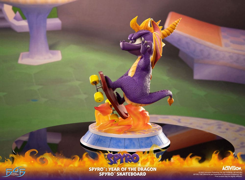 Spyro : Year of the Dragon  PVC Statue Spyro Skateboard 34 cm 5060316627310