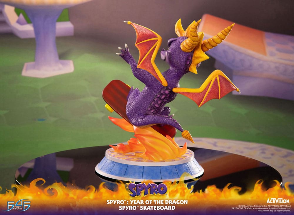 Spyro : Year of the Dragon  PVC Statue Spyro Skateboard 34 cm 5060316627310