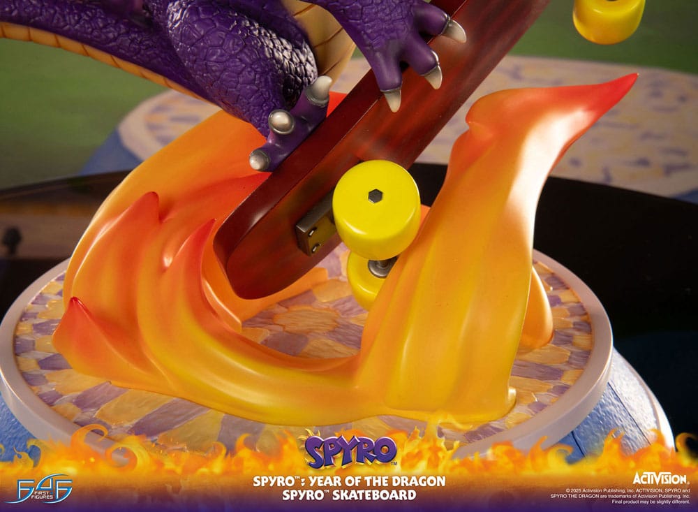 Spyro : Year of the Dragon  PVC Statue Spyro Skateboard 34 cm 5060316627310