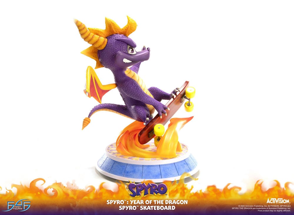 Spyro : Year of the Dragon  PVC Statue Spyro Skateboard 34 cm 5060316627310