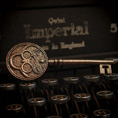 Resident Evil VIII Replica 1/1 Insignia key Limited Edition 5060662467318