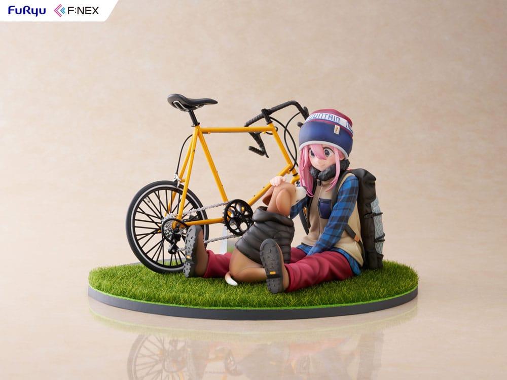 Laid Back Camp F:NEX PVC Statue 1/7 Nadeshiko Kagamihara 13 cm 4582655078376