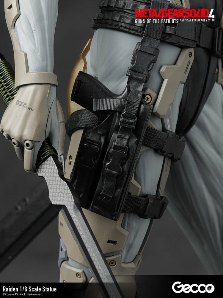 Metal Gear Solid 4 Guns of the Patriots Statue 1/6 Raiden 32 cm 4580744651035