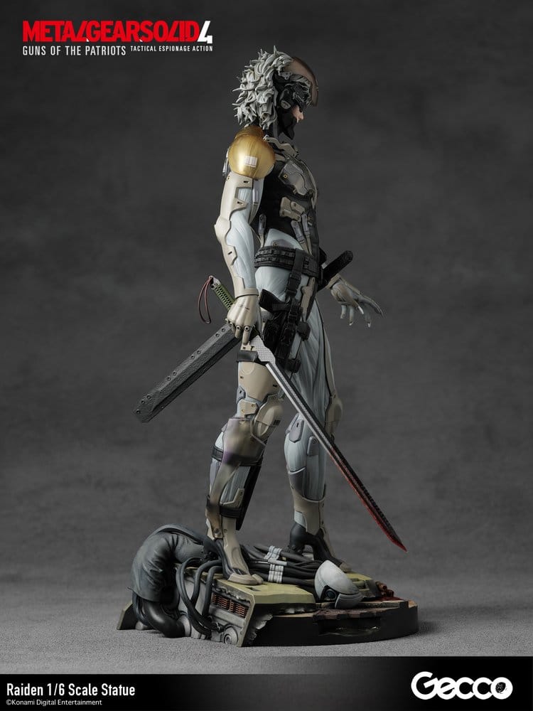 Metal Gear Solid 4 Guns of the Patriots Statue 1/6 Raiden 32 cm 4580744651035