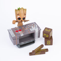Marvel 3D Perpetual Calendar Groot Death Button 12 cm 8435497280789