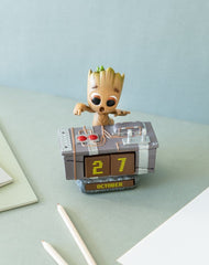 Marvel 3D Perpetual Calendar Groot Death Button 12 cm 8435497280789