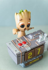 Marvel 3D Perpetual Calendar Groot Death Button 12 cm 8435497280789