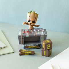 Marvel 3D Perpetual Calendar Groot Death Button 12 cm 8435497280789