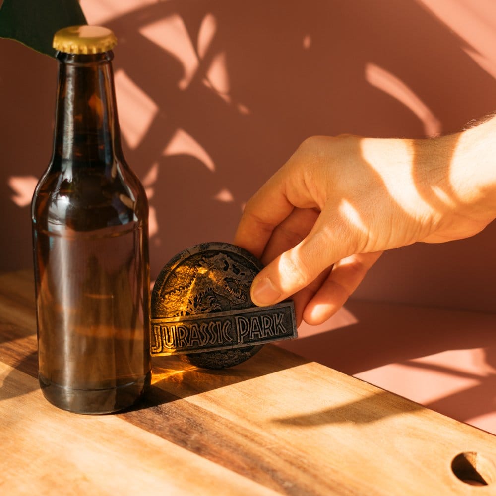 Jurassic Park Magnet with Bottle Opener 8 cm 8435747815174