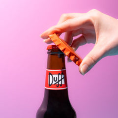 The Simpsons Magnet with Bottle Opener Duff Beer 7 cm  8435747818595