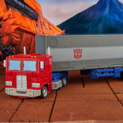The Transformers: The Movie Generations Studio Series Commander Class Action Figure Optimus Prime 18 cm 5010996211835