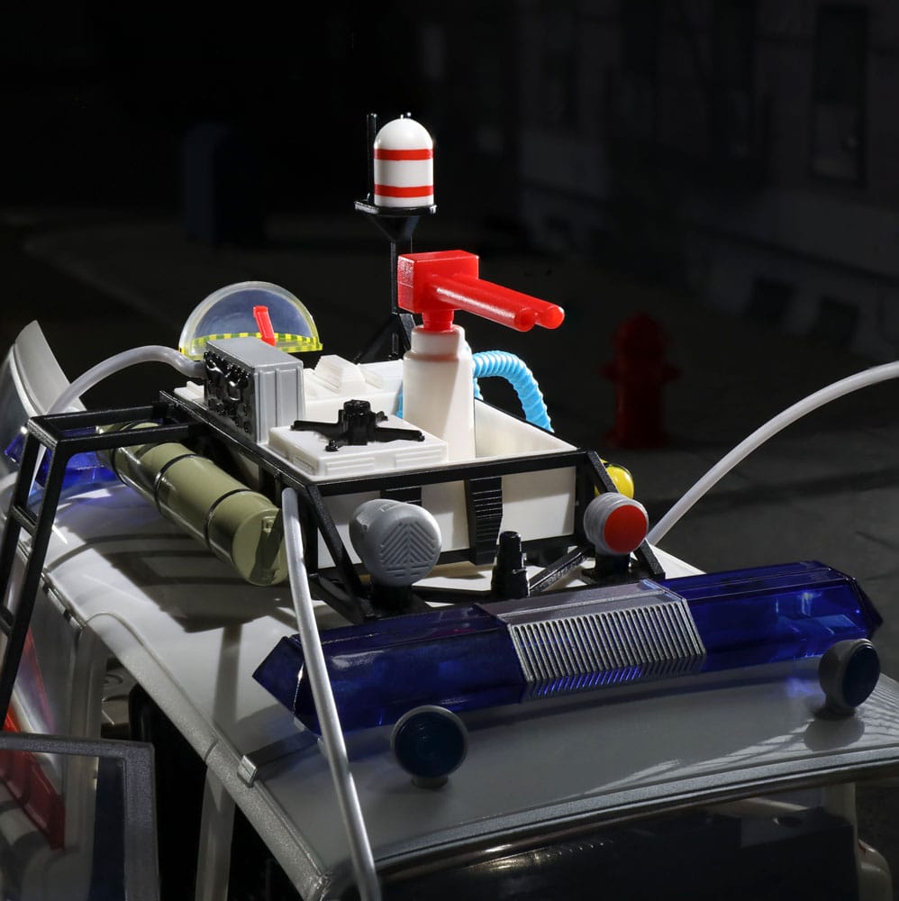 Ghostbusters Plasma Series Vehicle 1/18 Ecto-1 (1984) 5010996217080
