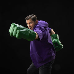 The Incredible Hulk Marvel Legends Premium Roleplay Fists 5010996435620