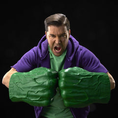 The Incredible Hulk Marvel Legends Premium Roleplay Fists 5010996435620