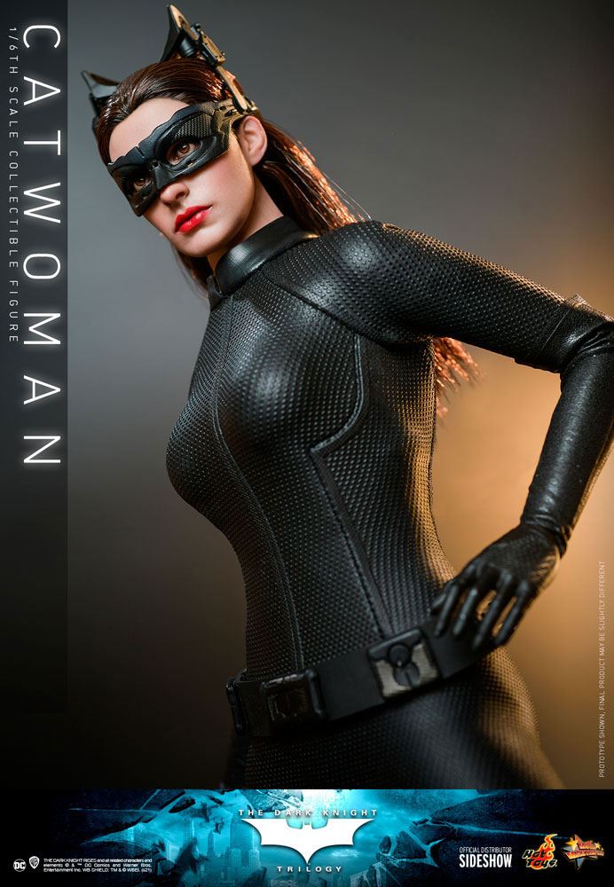 The Dark Knight Trilogy Movie Masterpiece Action Figure 1/6 Catwoman 29 cm 4895228610164