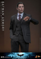 The Dark Knight Movie Masterpiece Action Figures & Diorama 1/6 Batman Armory with Bruce Wayne (2.0) 30 cm 4895228618085