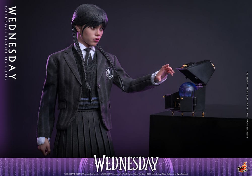 Wednesday Action Figure 1/6 Wednesday 27 cm 4895228619730
