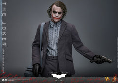 The Dark Knight DX Action Figure 1/6 The Joker (Bank Robber Version) 30 cm 4895228622594