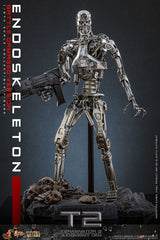 Terminator 2: Judgment Day Movie Masterpiece Die-cast  Action Figure 1/6 Endoskeleton (Battle Damaged Version) 31 cm 4895228623454