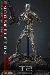 Terminator 2: Judgment Day Movie Masterpiece Die-cast  Action Figure 1/6 Endoskeleton (Battle Damaged Version) 31 cm 4895228623454