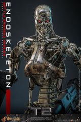 Terminator 2: Judgment Day Movie Masterpiece Die-cast  Action Figure 1/6 Endoskeleton (Battle Damaged Version) 31 cm 4895228623454