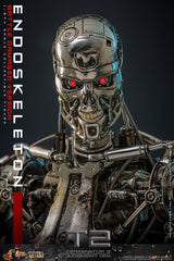 Terminator 2: Judgment Day Movie Masterpiece Die-cast  Action Figure 1/6 Endoskeleton (Battle Damaged Version) 31 cm 4895228623454