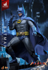 The Flash Movie Masterpiece Action Figure 1/6 Batman (Blue & Grey Suit) Limited Edition Hot Toys Exclusive 30 cm 915011