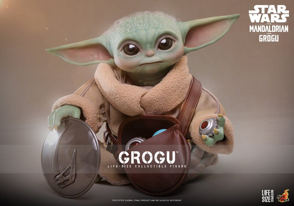 Star Wars: The Mandalorian & Grogu Life-Size Figure Grogu 38 cm 4895228623324