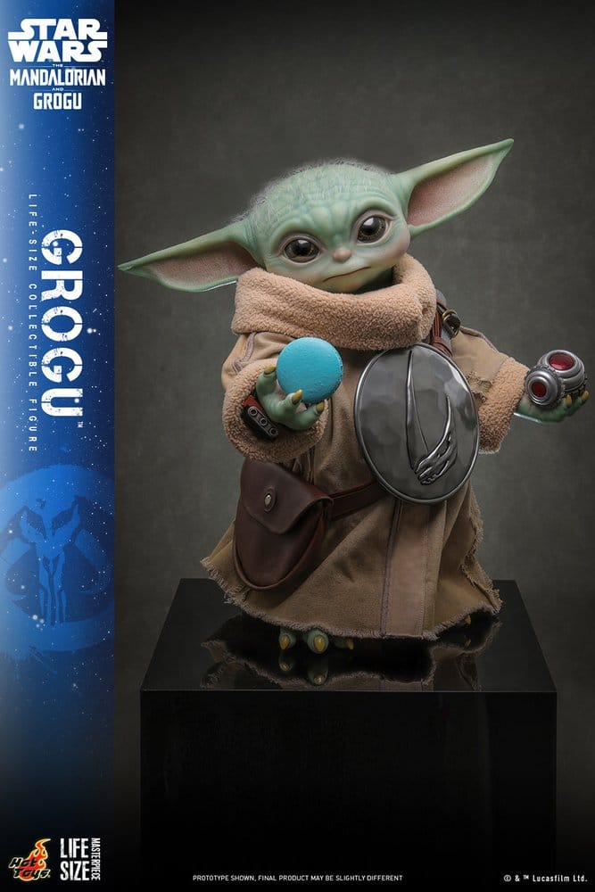 Star Wars: The Mandalorian & Grogu Life-Size Figure Grogu 38 cm 4895228623324