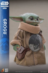 Star Wars: The Mandalorian & Grogu Life-Size Figure Grogu 38 cm 4895228623324