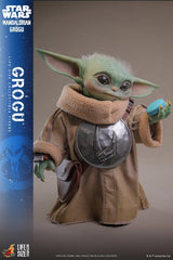 Star Wars: The Mandalorian & Grogu Life-Size Figure Grogu 38 cm 4895228623324