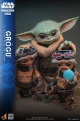 Star Wars: The Mandalorian & Grogu Life-Size Figure Grogu 38 cm 4895228623324