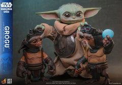 Star Wars: The Mandalorian & Grogu Life-Size Figure Grogu 38 cm 4895228623324