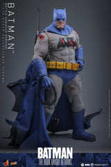 Batman: The Dark Knight Returns Comic Masterpiece Action Figure 1/6 Batman (Battle Damaged Version) 32 cm 4895228625007