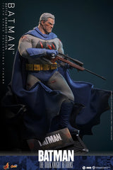 Batman: The Dark Knight Returns Comic Masterpiece Action Figure 1/6 Batman (Battle Damaged Version) 32 cm 4895228625007