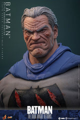 Batman: The Dark Knight Returns Comic Masterpiece Action Figure 1/6 Batman (Battle Damaged Version) 32 cm 4895228625007