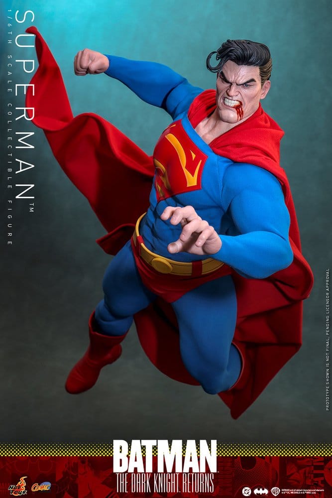 Batman: The Dark Knight Returns Comic Masterpiece Action Figure 1/6 Superman 34 cm 4895228625014