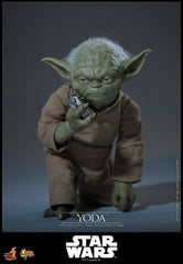 Star Wars: Die Rache der Sith Movie Masterpiece Actionfigur 1/6 Yoda 14 cmStar Wars: Revenge of the Sith Movie Masterpiece Action Figure 1/6 Yoda 14 cmStar Wars: La Revanche des Sith Movie Masterpiece figurine 1/6 Yoda 14 cmStar Wars: La Venganza de los S 4895228625380