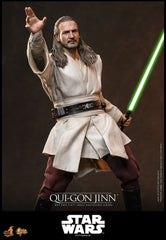 Star Wars Movie Masterpiece Actionfigur 1/6 Qui-Gon Jinn (Collector Edition) 32 cmStar Wars Movie Masterpiece Action Figure 1/6 Qui-Gon Jinn (Collector Edition) 32 cmStar Wars Movie Masterpiece figurine 1/6 Qui-Gon Jinn (Collector Edition) 32 cmStar Wars  4895228625410