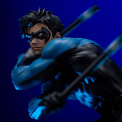 DC Comics Art Scale Statue 1/10 Nightwing 27 cm           0042882333982