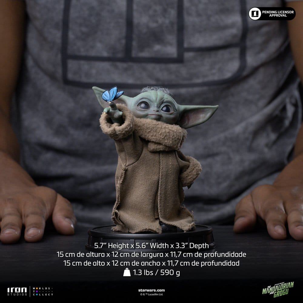 The Mandalorian & Grogu Grogu Collection Statue Grogu Butterfly WonderThe Mandalorian & Grogu Grogu Collection statuette Grogu Butterfly WonderThe Mandalorian & Grogu Grogu Collection Estatua Grogu Butterfly Wonder 0042882336693