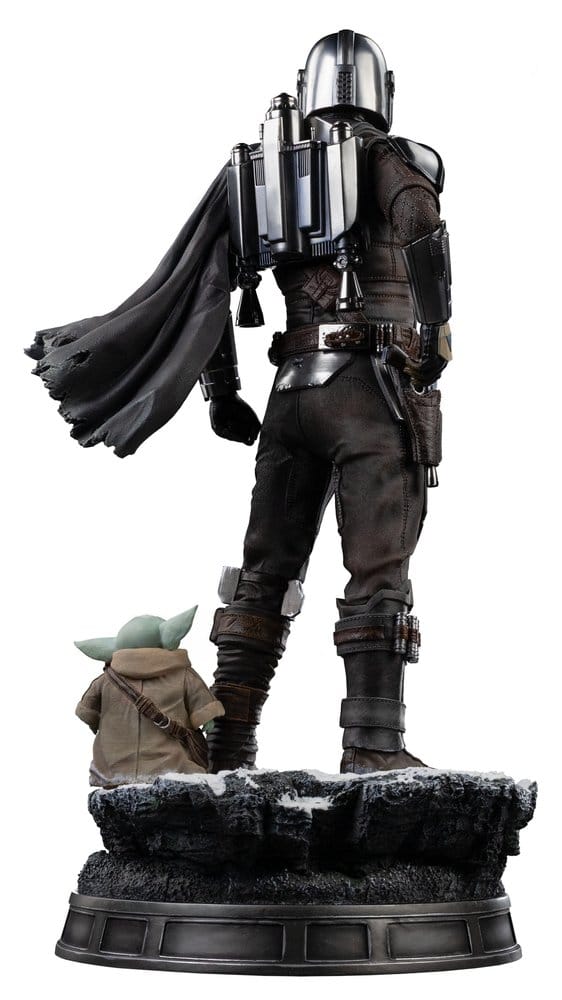 The Mandalorian & Grogu Legacy Replica Statue 1/4 The Mandalorian and Grogu 57 cmThe Mandalorian & Grogu statuette 1/4 Legacy Replica The Mandalorian and Grogu 57 cmThe Mandalorian & Grogu Estatua 1/4 Legacy Replica The Mandalorian and Grogu 57 cm 0042882337287