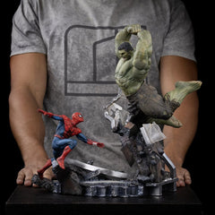 Marvel Comics Art Scale Statue 1/10 Spider-Man vs Hulk 38 cm 0042882338079