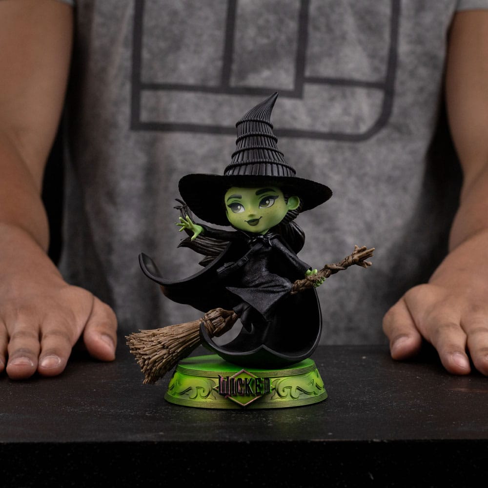 Wicked Mini Co. PVC Figure Elphaba 18 cm       0042882335139