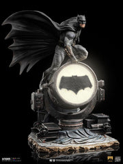 Zack Snyder's Justice League Deluxe Art Scale Statue 1/10 Batman on Batsignal 28 cm 0618231951222