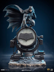Zack Snyder's Justice League Deluxe Art Scale Statue 1/10 Batman on Batsignal 28 cm 0618231951222