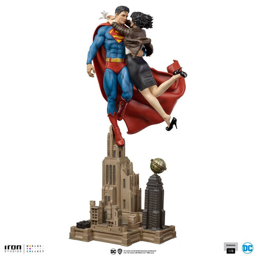 DC Comics Diorama 1/6 Superman & Lois 57 cm 0618231951918