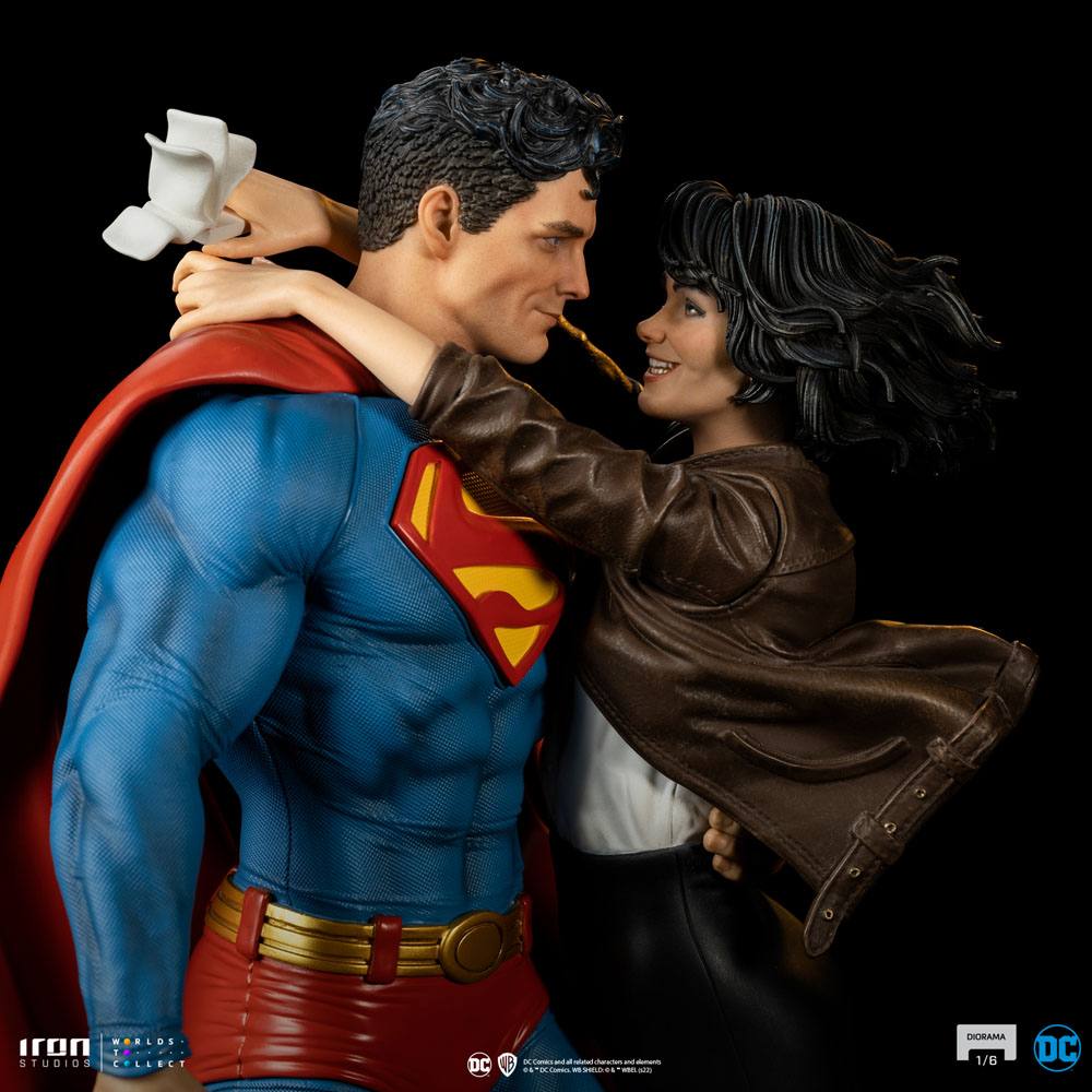 DC Comics Diorama 1/6 Superman & Lois 57 cm 0618231951918