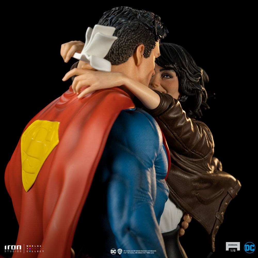 DC Comics Diorama 1/6 Superman & Lois 57 cm 0618231951918