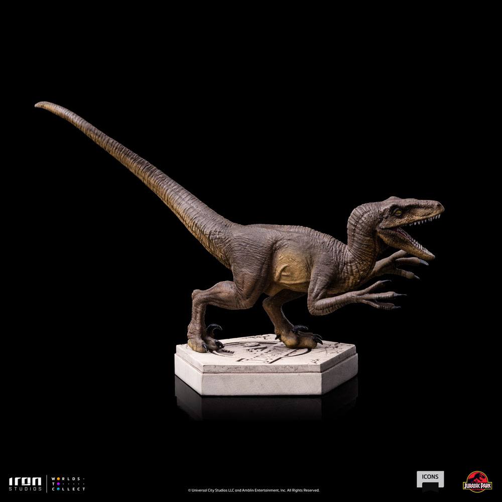 Jurassic World Icons Statue Velociraptor A 9 cm 0618231952014